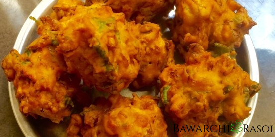 Cabbage Pakoda (Band Gobhi Ke Pakode)