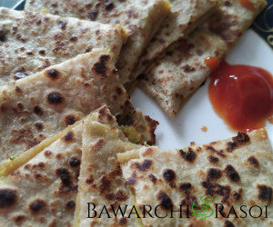 Aloo Paratha Recipe | Bawarchi Rasoi