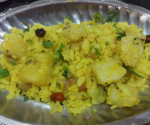 Aloo Poha Recipe | Bawarchi Rasoi