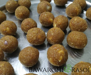 Coconut ( Nariyal ) Jaggery Ladoo