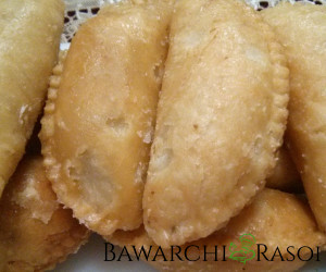 Mawa Gujiya Recipe | Bawarchi Rasoi