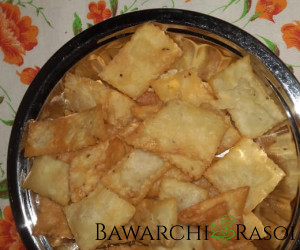 Namak Pare Recipe | Bawarchi Rasoi