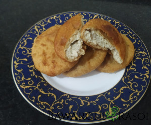 Urad Dal Pooris Recipe | Bawarchi Rasoi